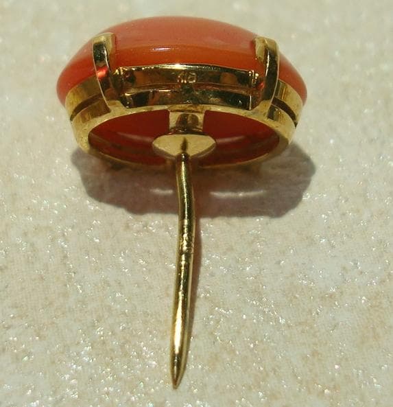 お値引き！K18台　サンゴ　タイタック/タイピン