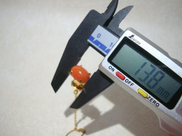 お値引き！K18台　サンゴ　タイタック/タイピン