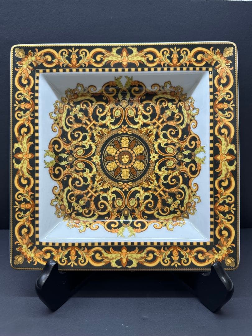 Versaceヴェルサーチ　お皿セット2枚