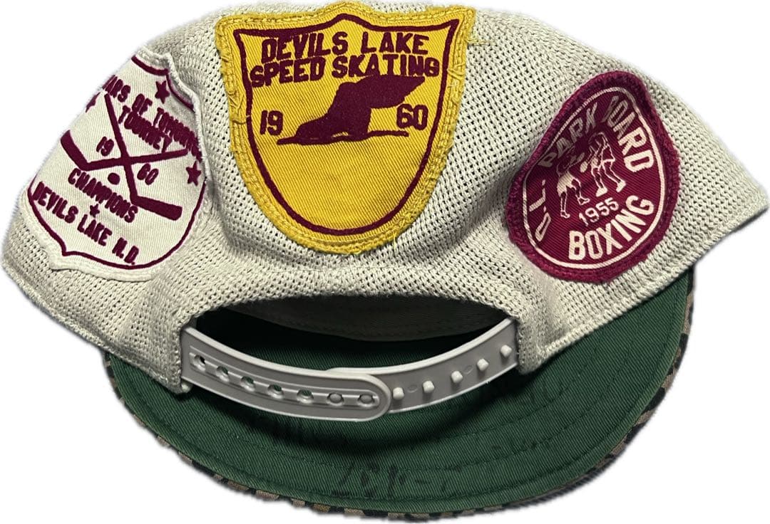 ヒョウ柄キャスケット メッシュキャップ　y2k TikTokファッション