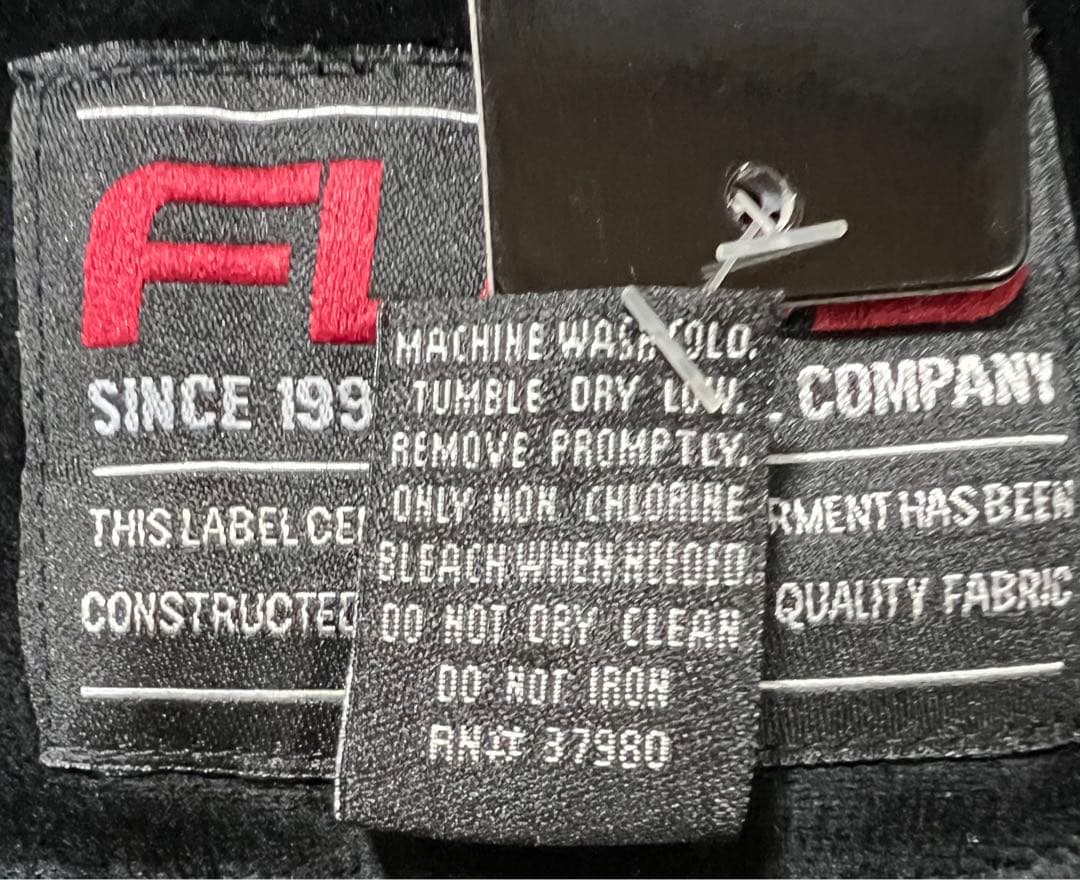 新品⭐️FUBU ベロア風　ジャケット&パンツ　4T約110cm★kfu56