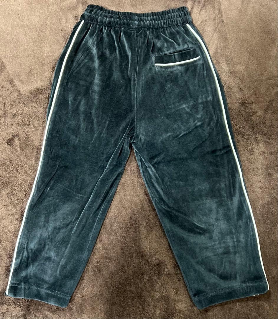 新品⭐️FUBU ベロア風　ジャケット&パンツ　4T約110cm★kfu56