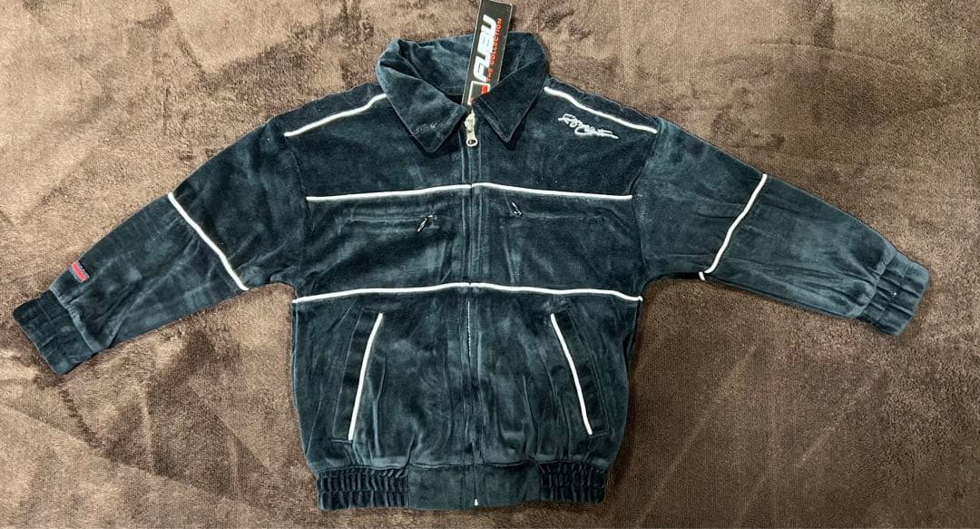新品⭐️FUBU ベロア風　ジャケット&パンツ　4T約110cm★kfu56