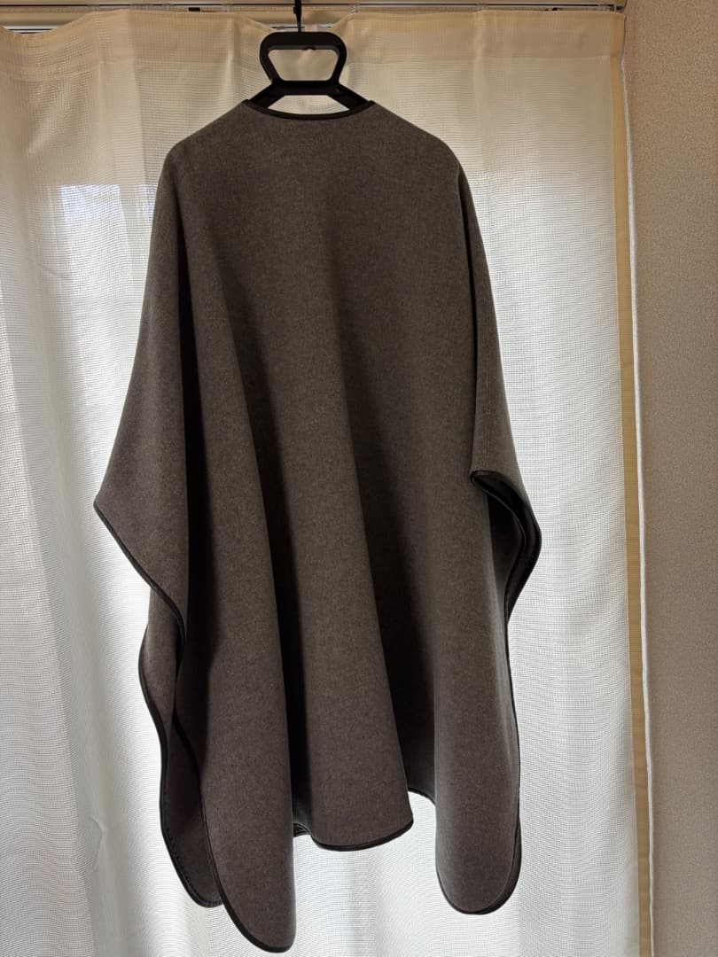 グレー ポンチョスタイル ケープコート