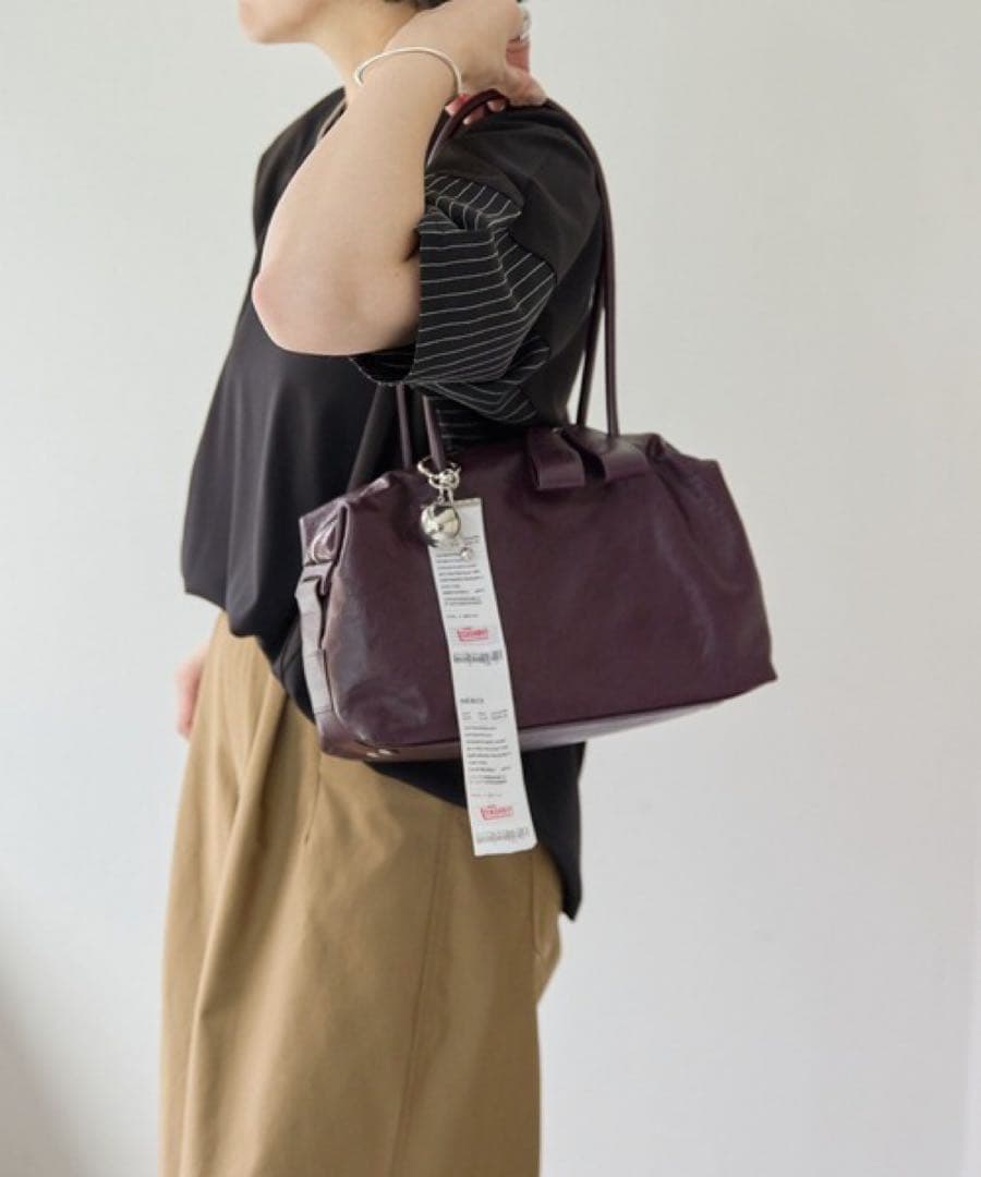 新品タグ付き　イア パピヨネ　本革・軽量ロングハンドルボストンバッグ