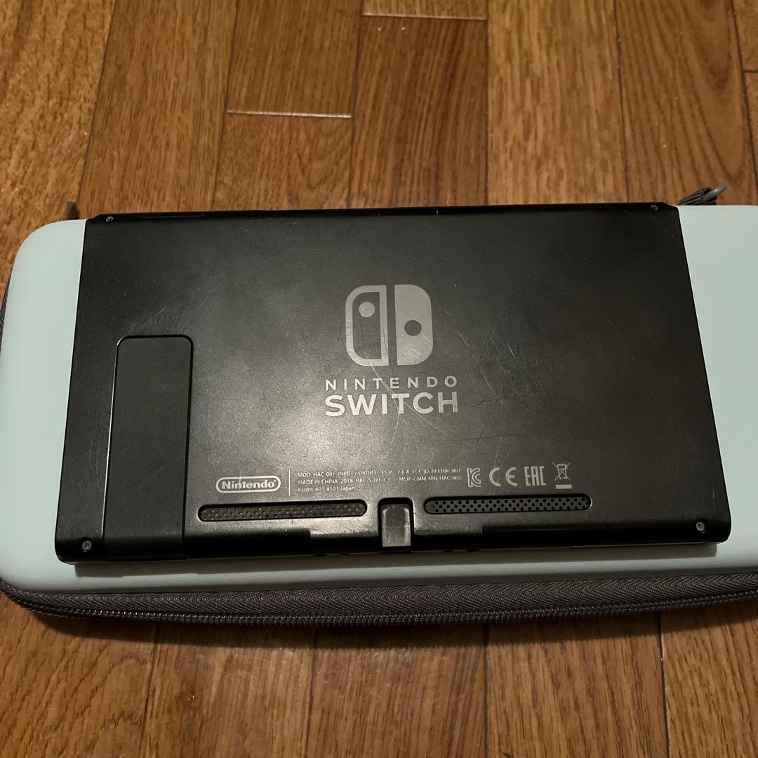 Nintendo Switch本体、充電器、Switchケース付き【最低価格！】