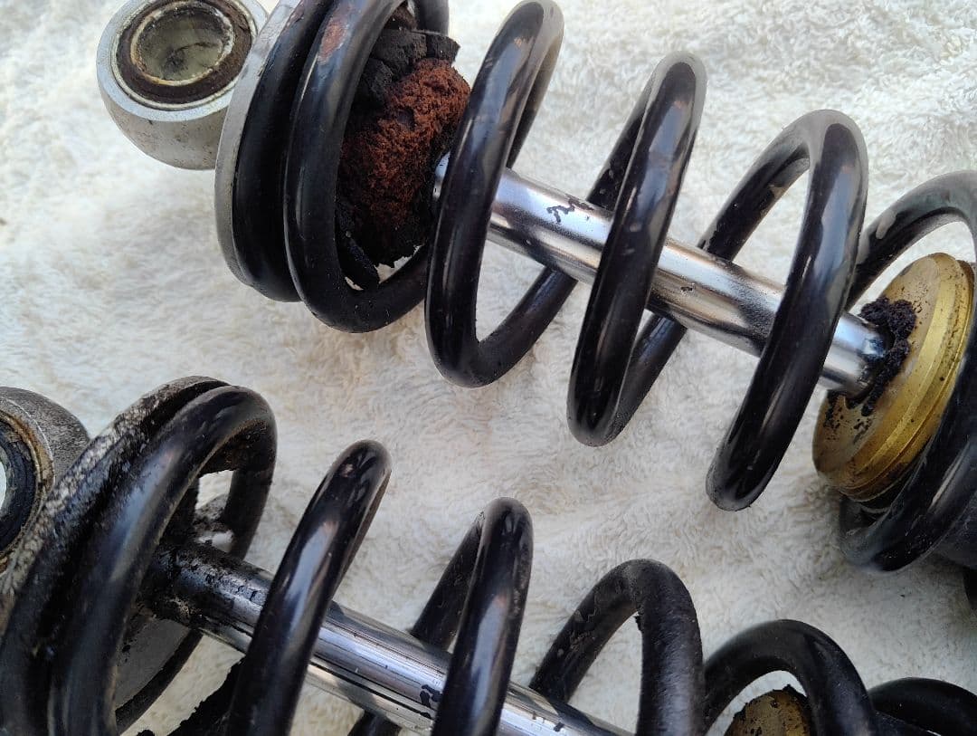 ÖHLINS サスペンション