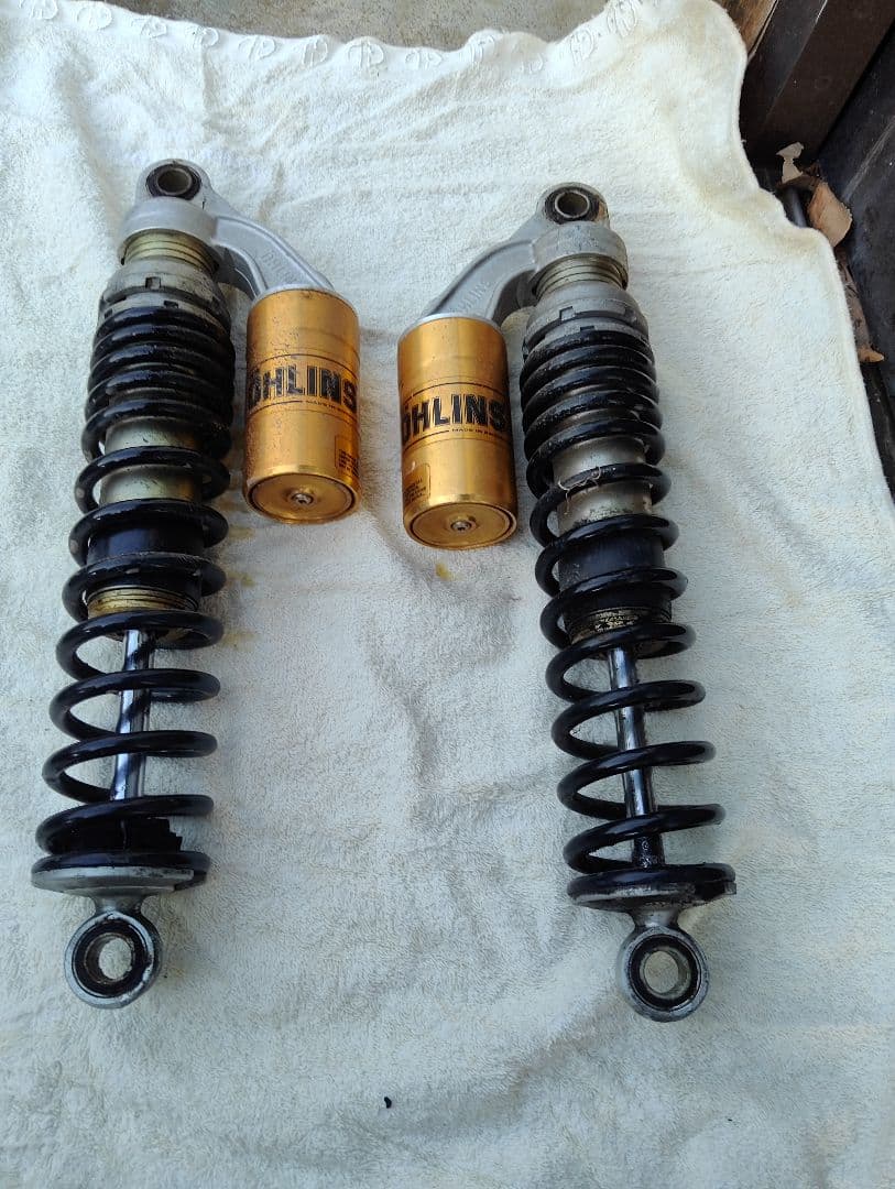 ÖHLINS サスペンション