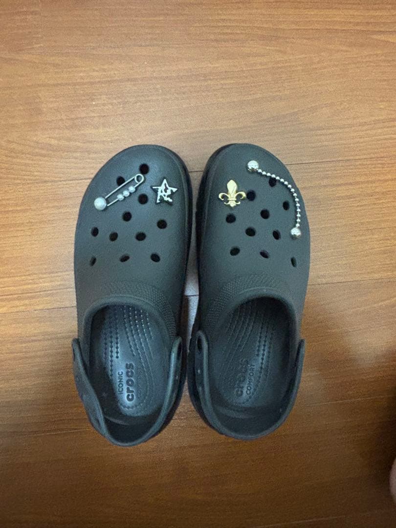 mega crush クロックス