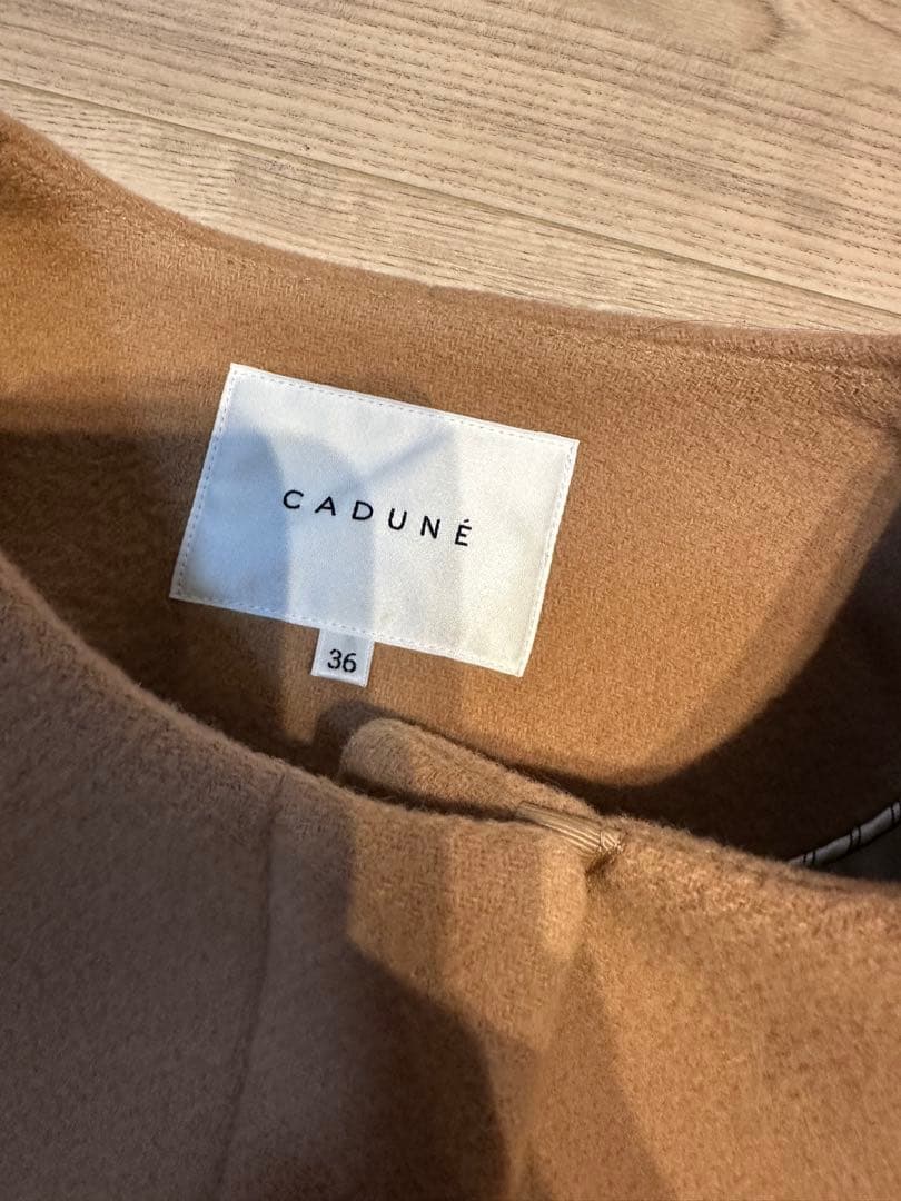 cadune カデュネ　ノーカラーポケットコート　キャメル　完売