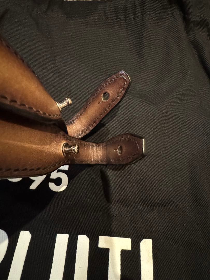 BERLUTI トゥジュール ガリバー スクリットレザー メッセンジャー