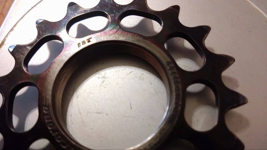 NOVACORONA TITAN COG　ノバクラーナ　チタンコグ　18T