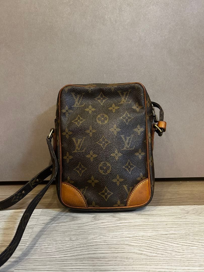 ルイヴィトン　ショルダーバッグ/613