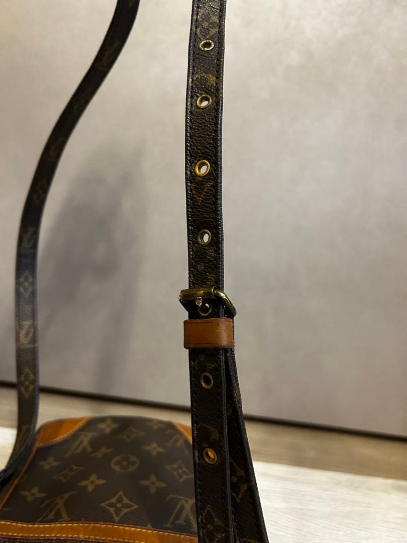 ルイヴィトン　ショルダーバッグ/613