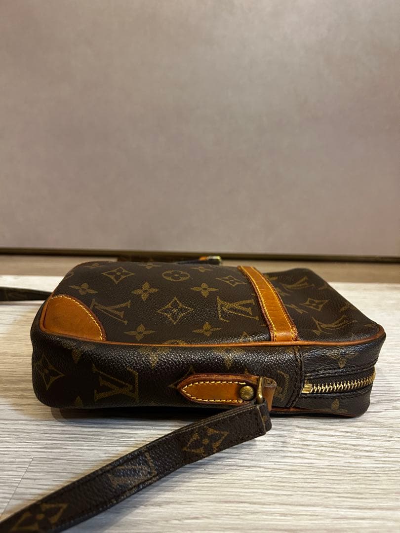 ルイヴィトン　ショルダーバッグ/613