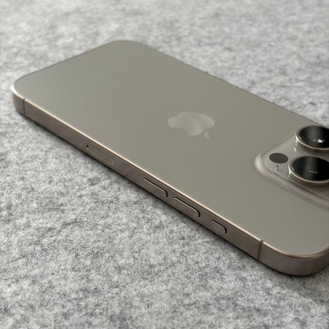 海外版音無 iPhone 15Pro 256GB ナチュラルチタニウム