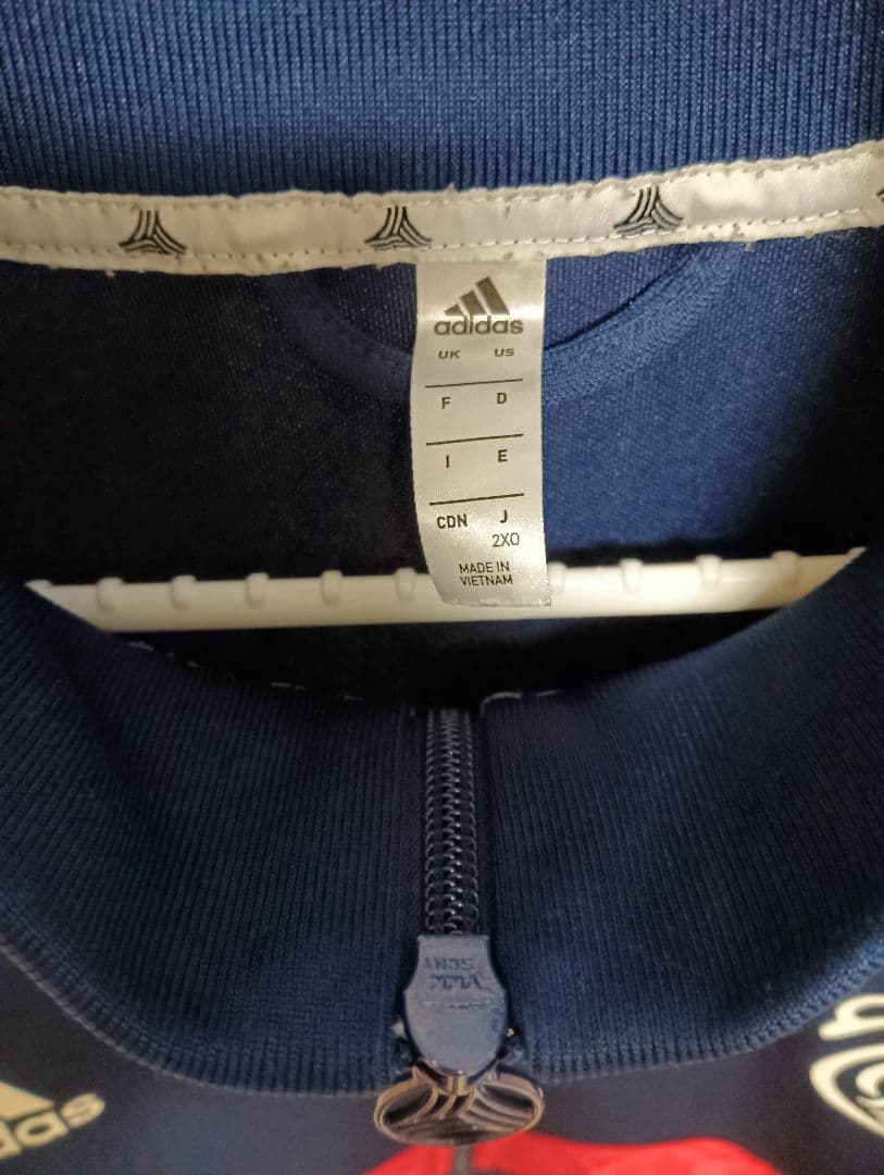 アルビレックス新潟　トレーニングウェア　2XO 限定　ジャケット