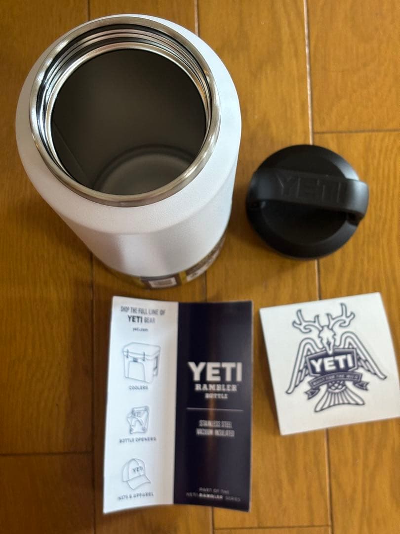 【新品未使用】YETIランブラー　ボトル　水筒　ホワイト 日本 未発売 36oz