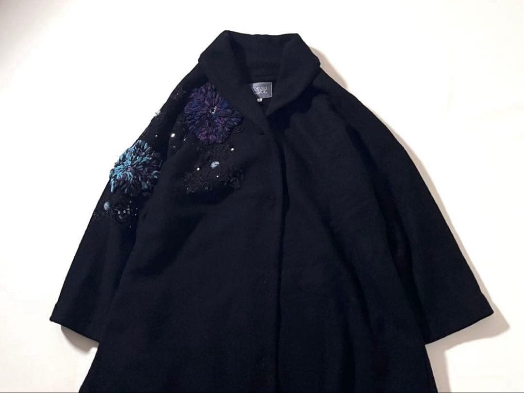 【美品】トクコプルミエヴォル　ロング コート　フラワー装飾&刺繍　黒　ゆったり
