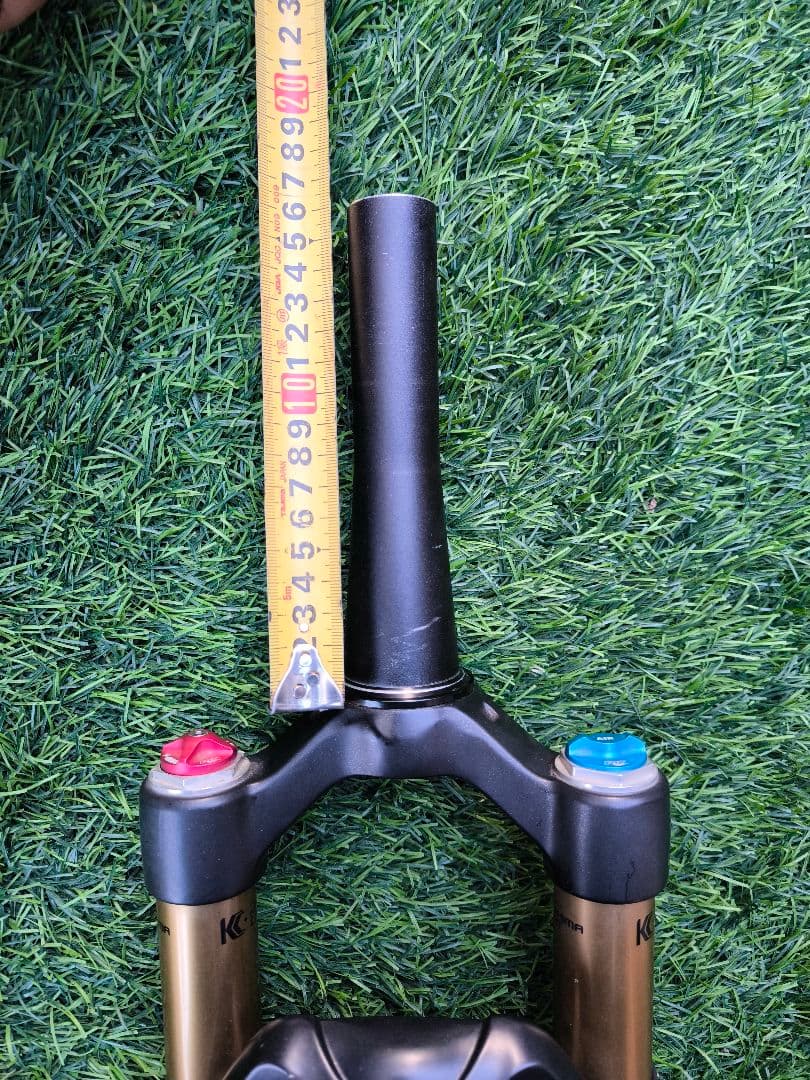 Fox 32 エアサスペンションフォーク Kashima Coat