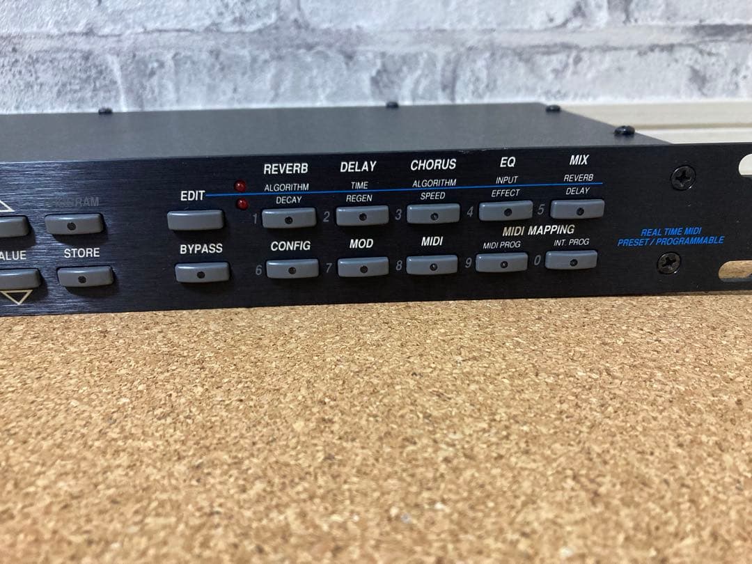 配信機器・PA機器・レコーディング機器 Alesis Midiverb 3