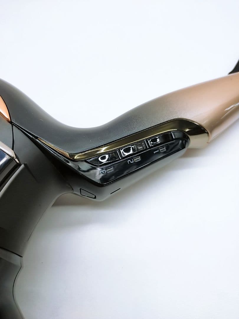 ほぼ未使用品☀リュミエリーナ レプロナイザー 4D plus