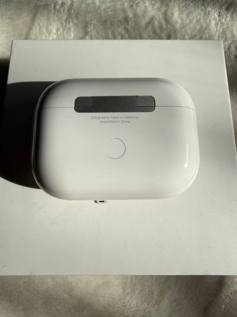 AirPods Pro2／lightning充電モデル／右耳のみ