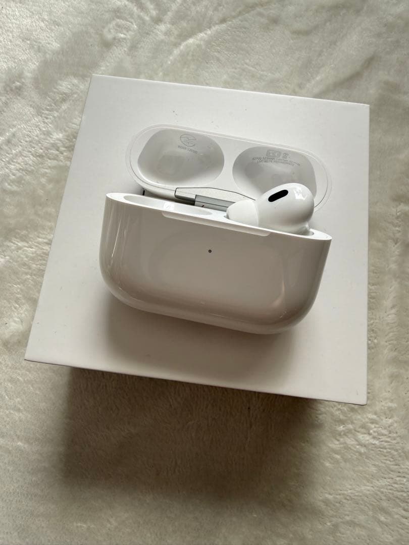 AirPods Pro2／lightning充電モデル／右耳のみ