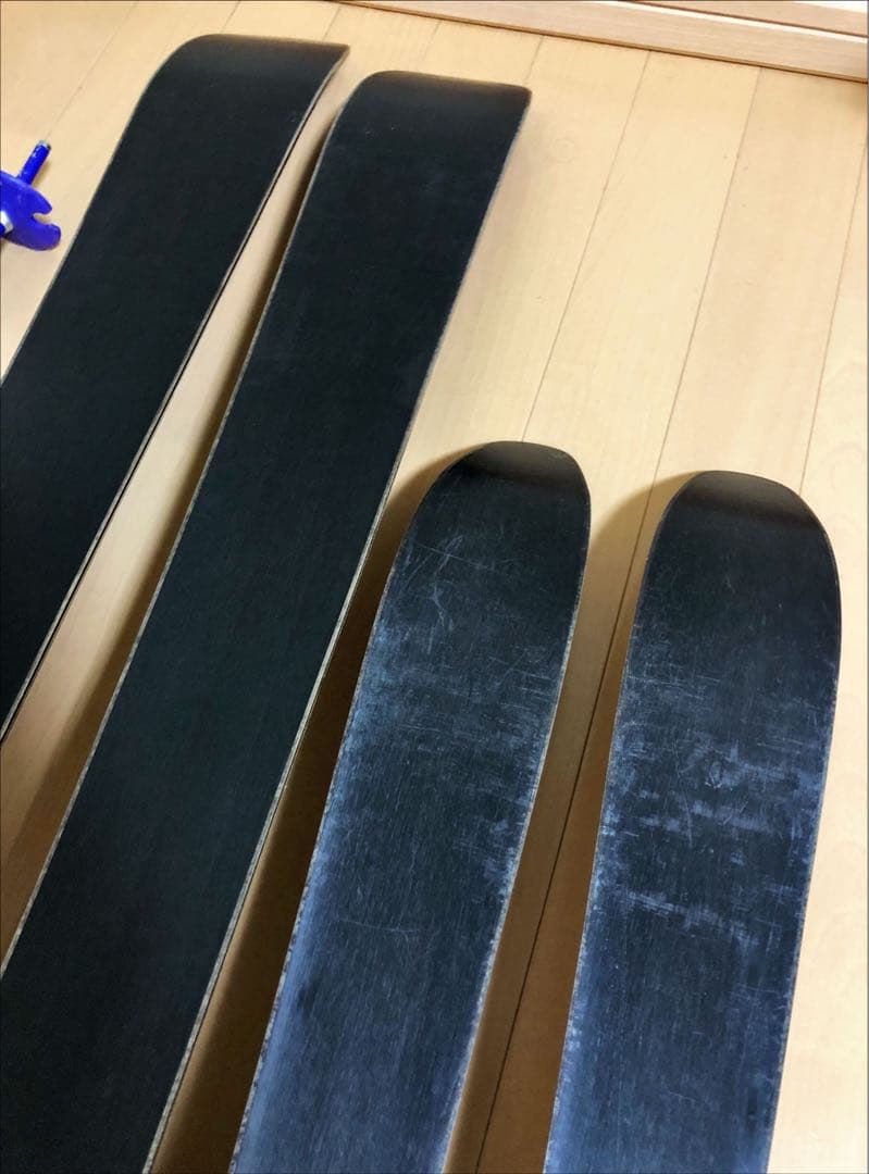 スキー板　ストック付き　2セット②