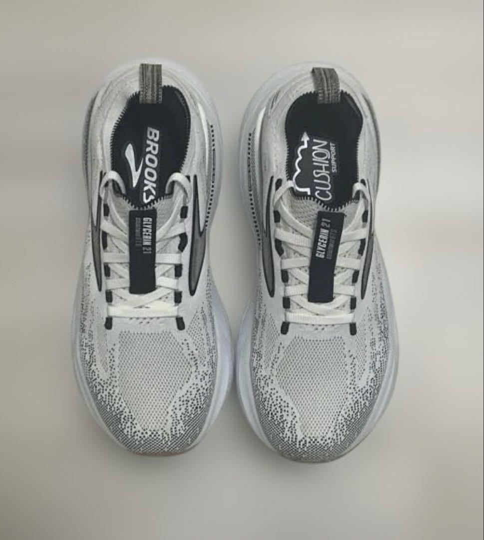 Brooksブルックス グリセリン ステルスフィット 21