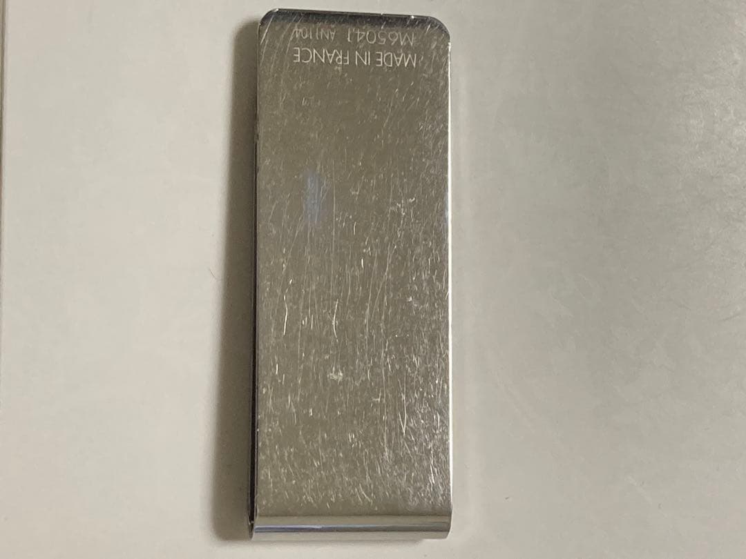 す*し様 Louis Vuitton マネークリップ メタル製