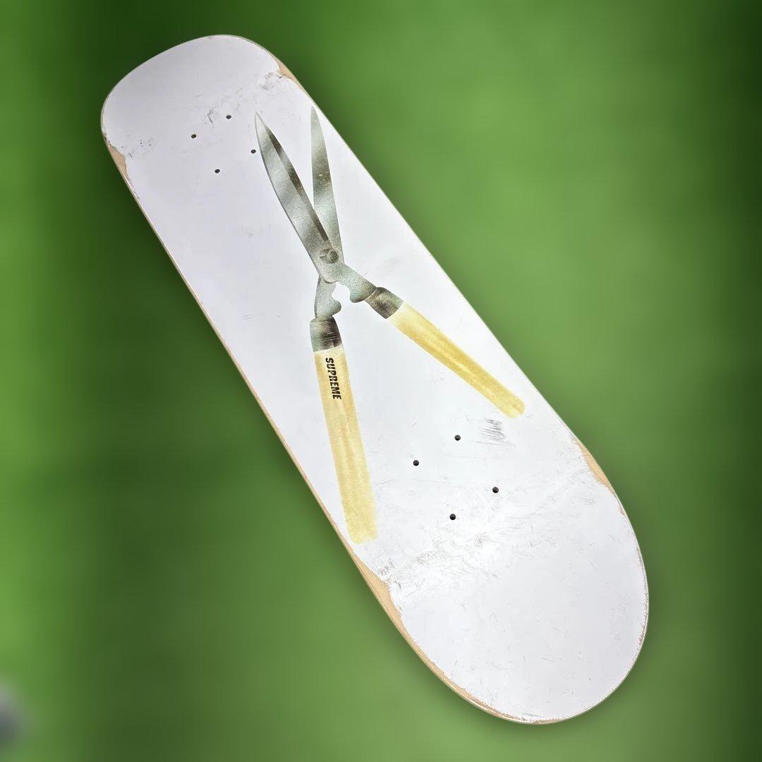 SUPREMEスケートボードデッキ 傷少なめ 国境なき医師団支援中