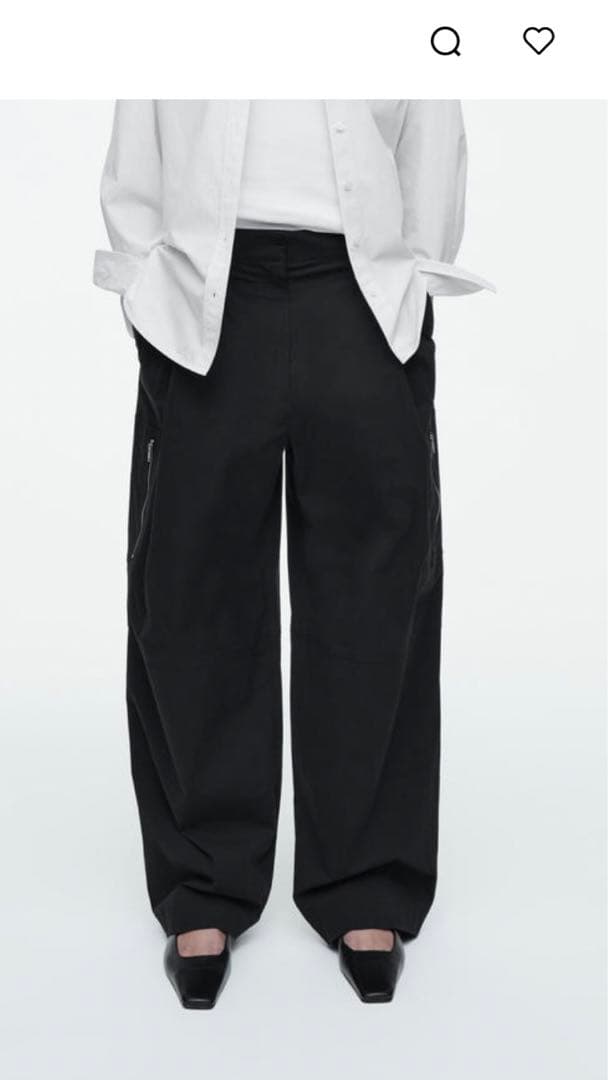 COS ユーティリティバレルレッグカーゴパンツ ブラック