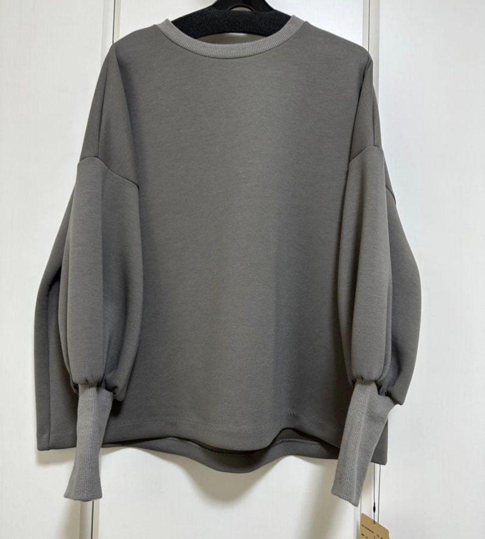 新品タグ付 BEARDSLEY ビアズリー ダンボール パフトレーナー　モカ