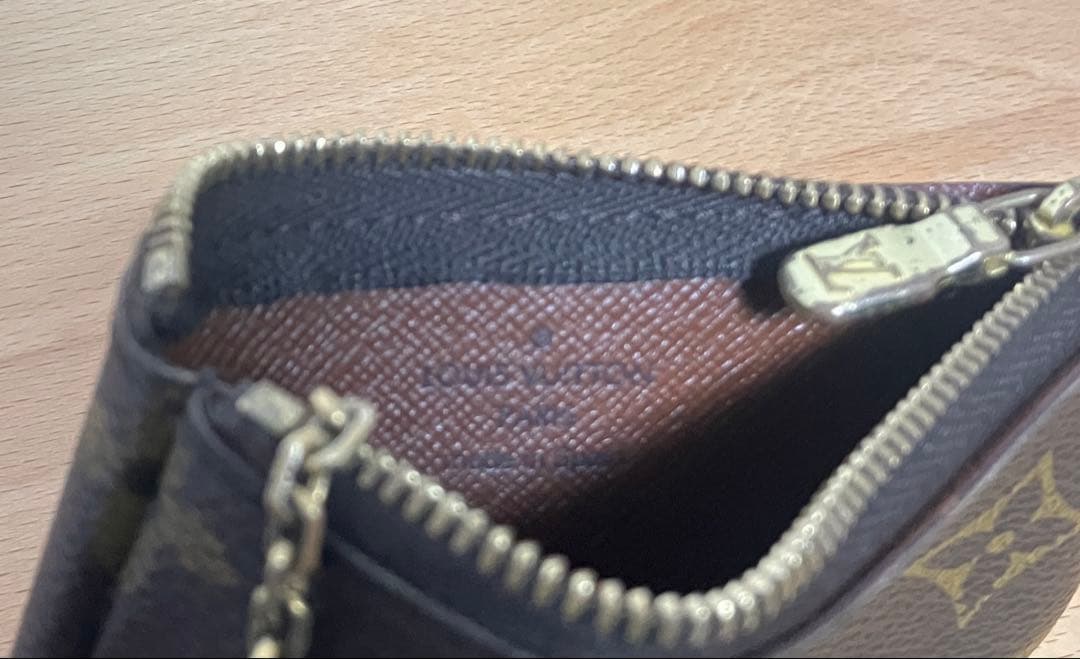 LOUIS VUITTON ルイ・ヴィトン　ケース　キーケース　ポーチ