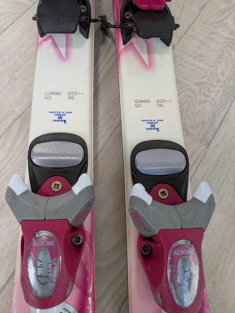 ジュニアスキー　KAZAMA スキー板 ✕ 靴 ✕　ストック　３点セット ピンク