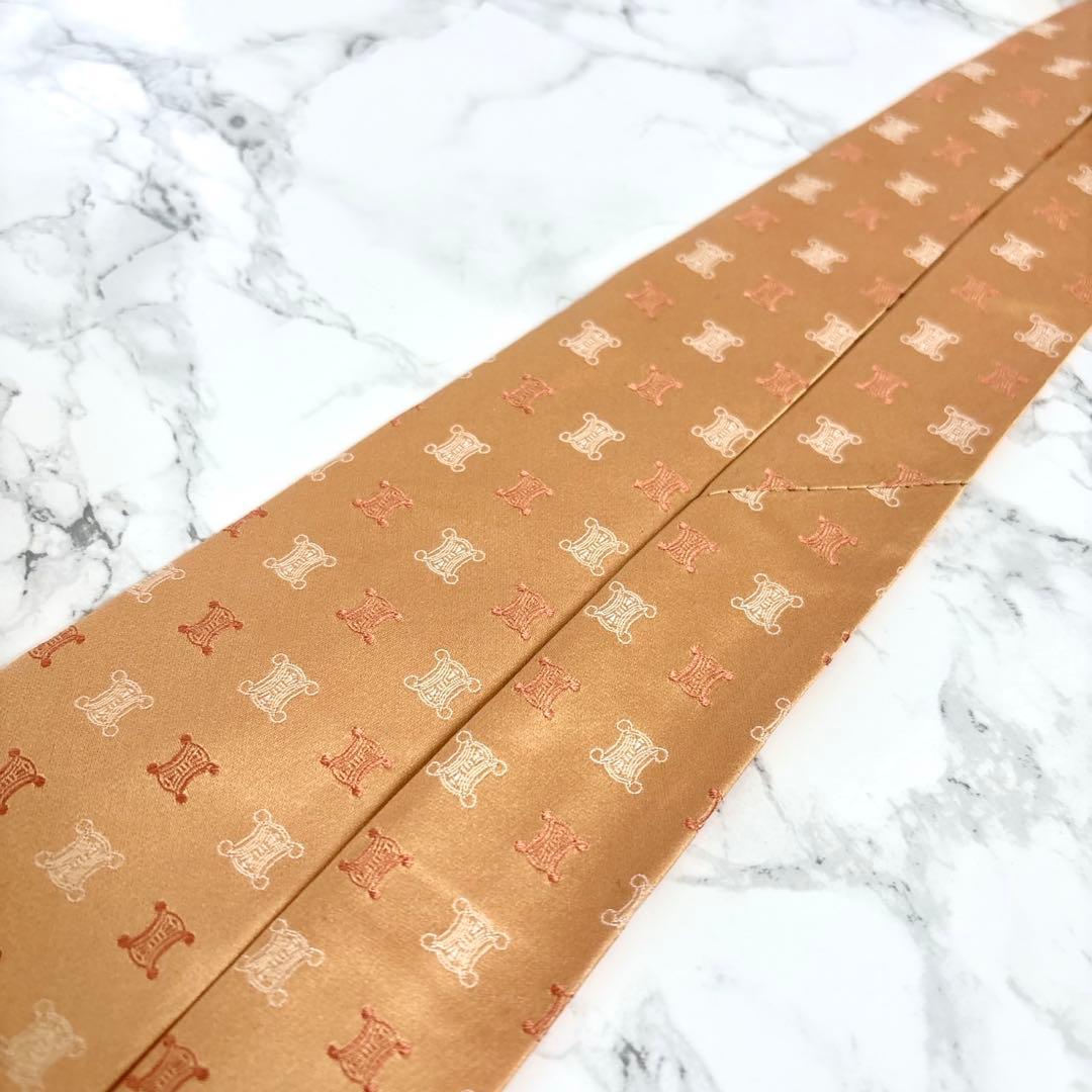 ✨未使用クラス✨CELINE ブランドの象徴　全面トリオンフロゴ仕様① ネクタイ