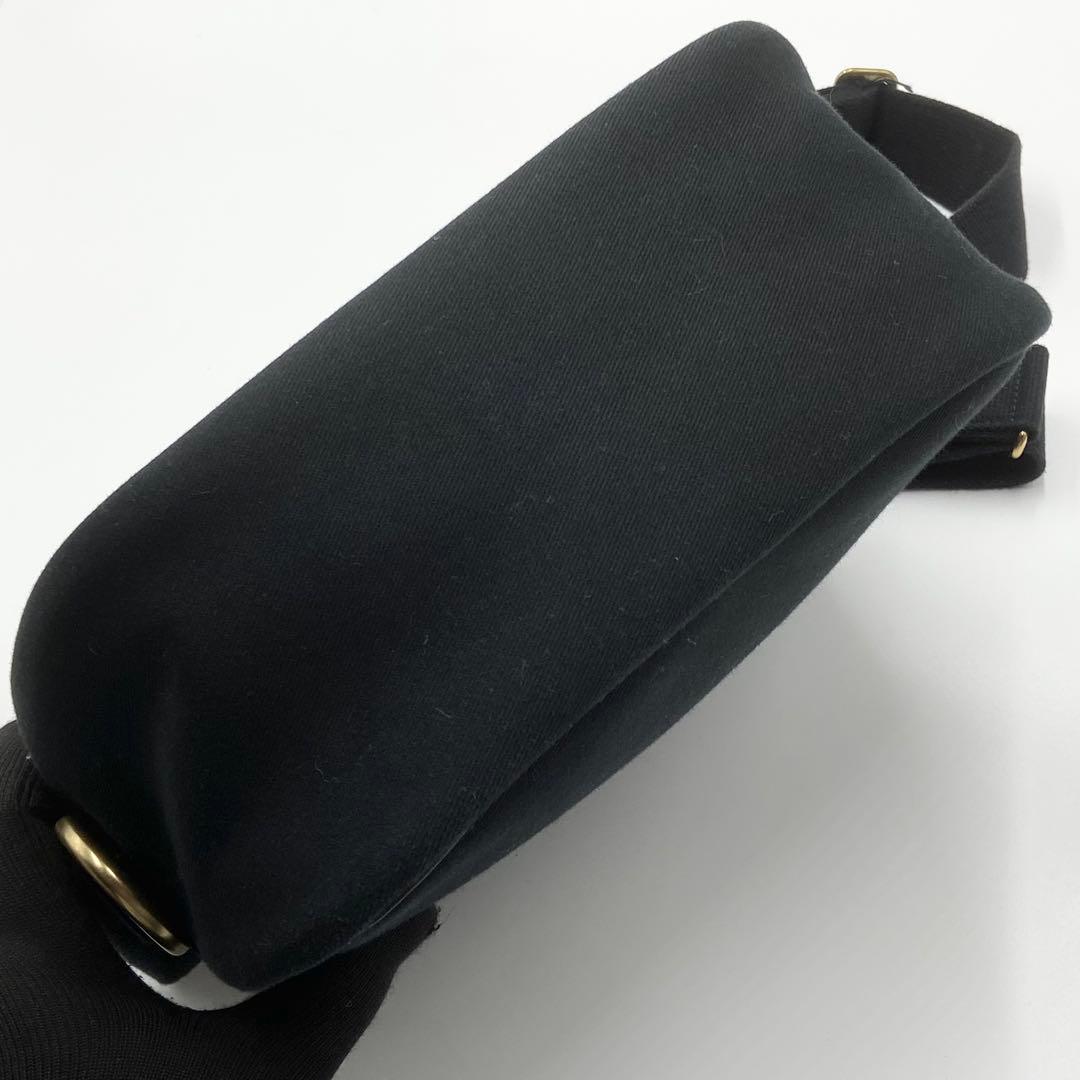 ブレディ　ノーフォーク　ショルダーバッグ　キャンバス　ブラック　イングランド