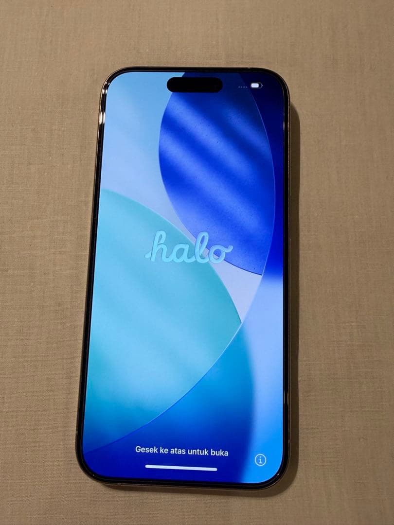 iPhone 15Pro 256GB SIMフリー ホワイトチタニウム