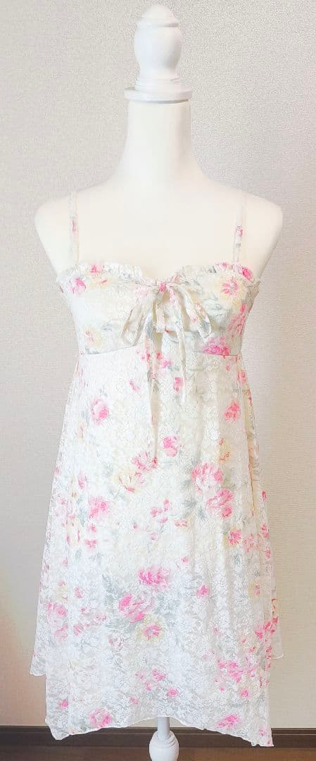 リズリサレースワンピース