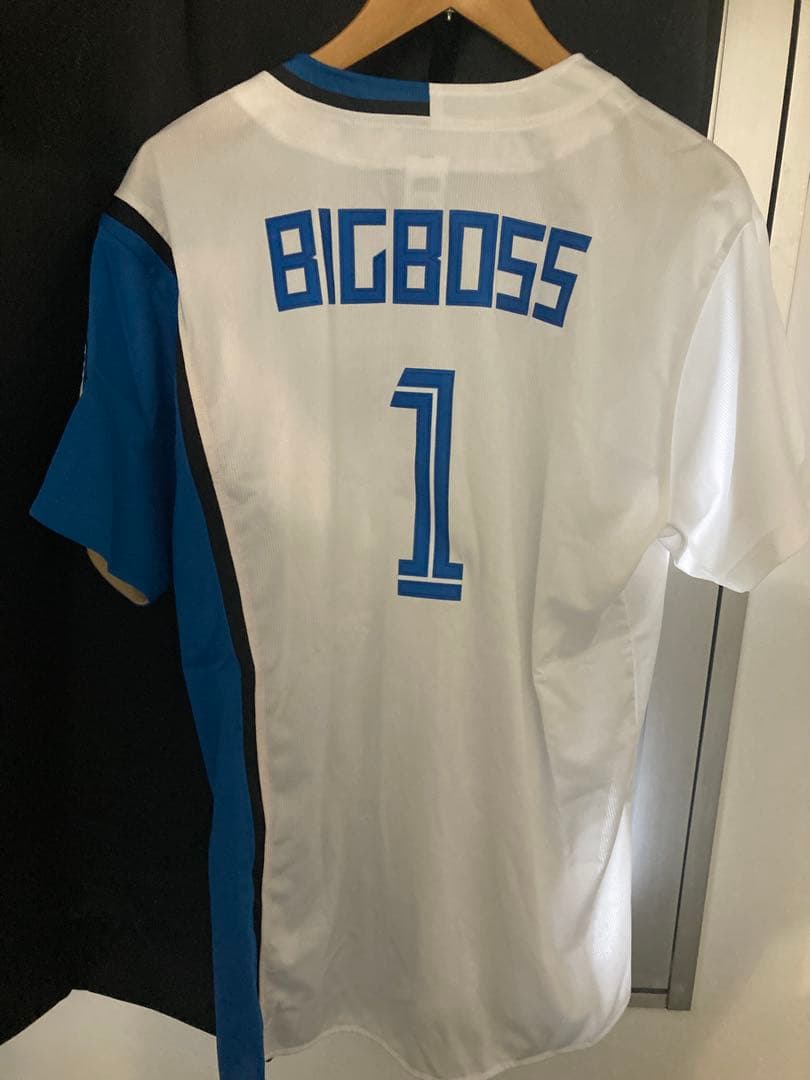 ファイターズ新庄監督BIGBOSSホーム＆ビジター ユニフォーム＋帽子3点セット