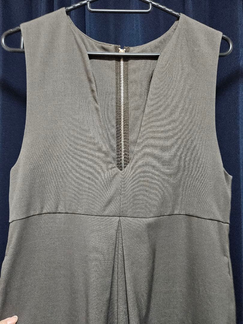 147 イチヨンナナ　深Vネックオールインワン