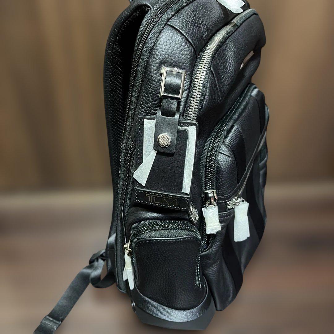 [新品未使用] TUMI ブラック レザー リュック