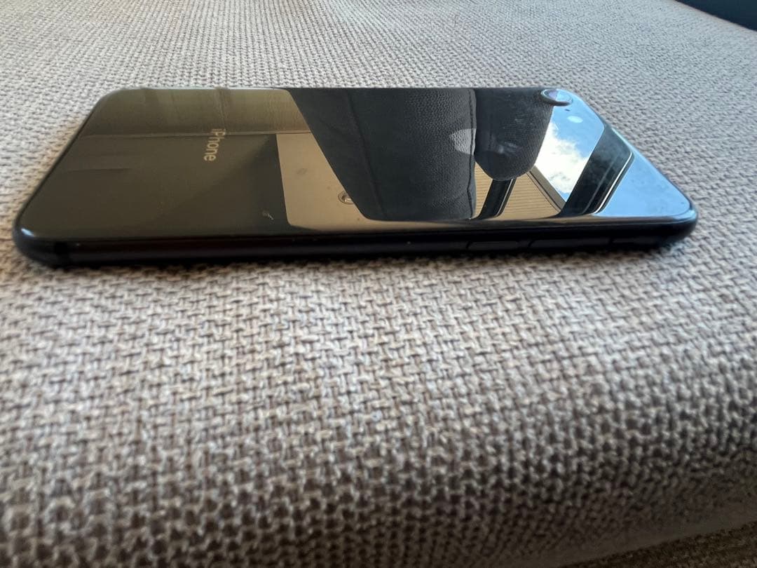 Apple iPhone 8 ブラック 本体　美品