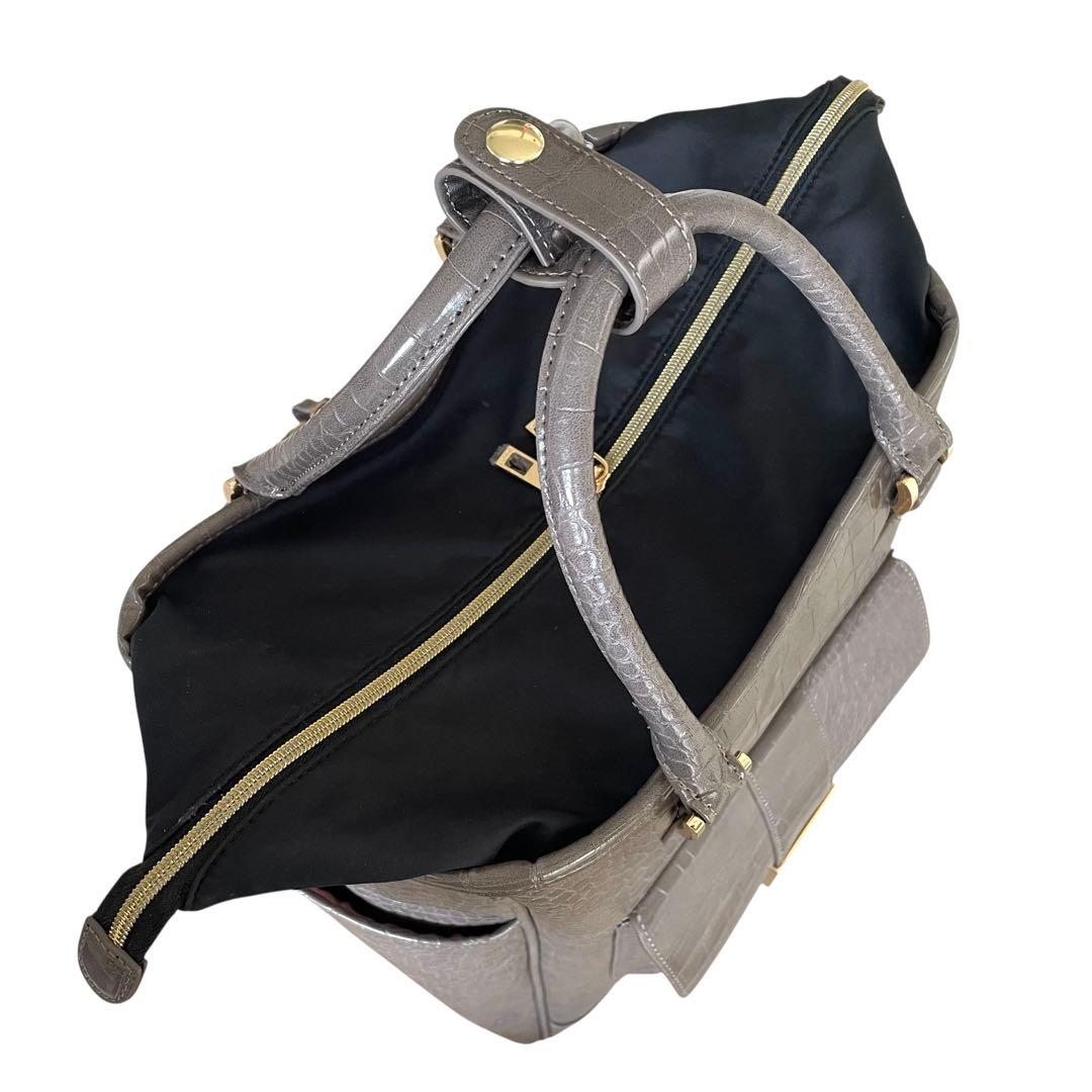 《未使用品》 スワニー トートキャリー クロコダイル型押し ４輪ストッパー付き