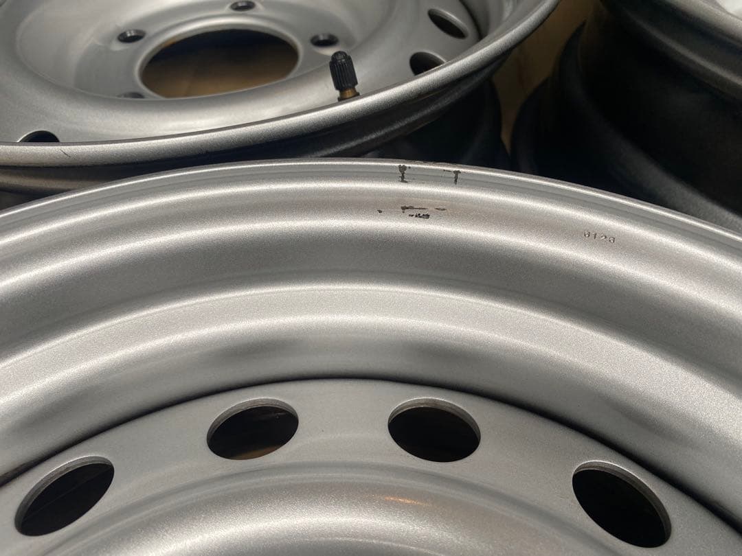 再再販ランクル70トヨタ純正スチールホイールGDJ76 西濃運輸営業所止めのみ