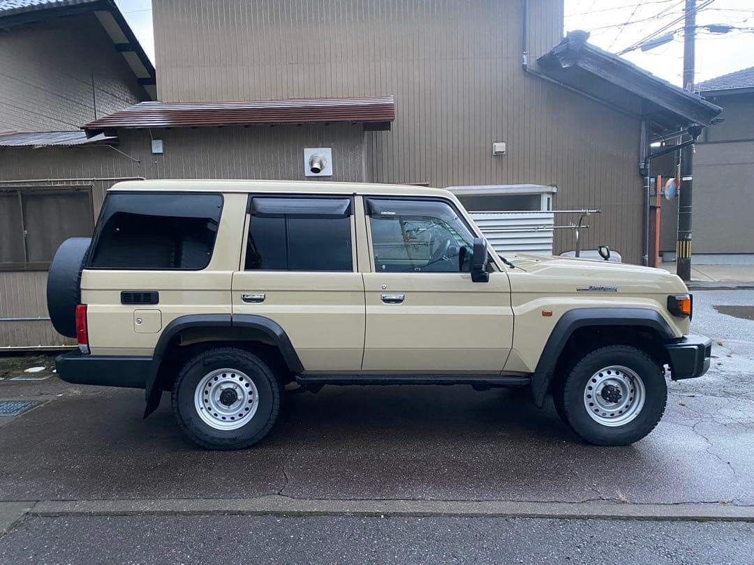 再再販ランクル70トヨタ純正スチールホイールGDJ76 西濃運輸営業所止めのみ