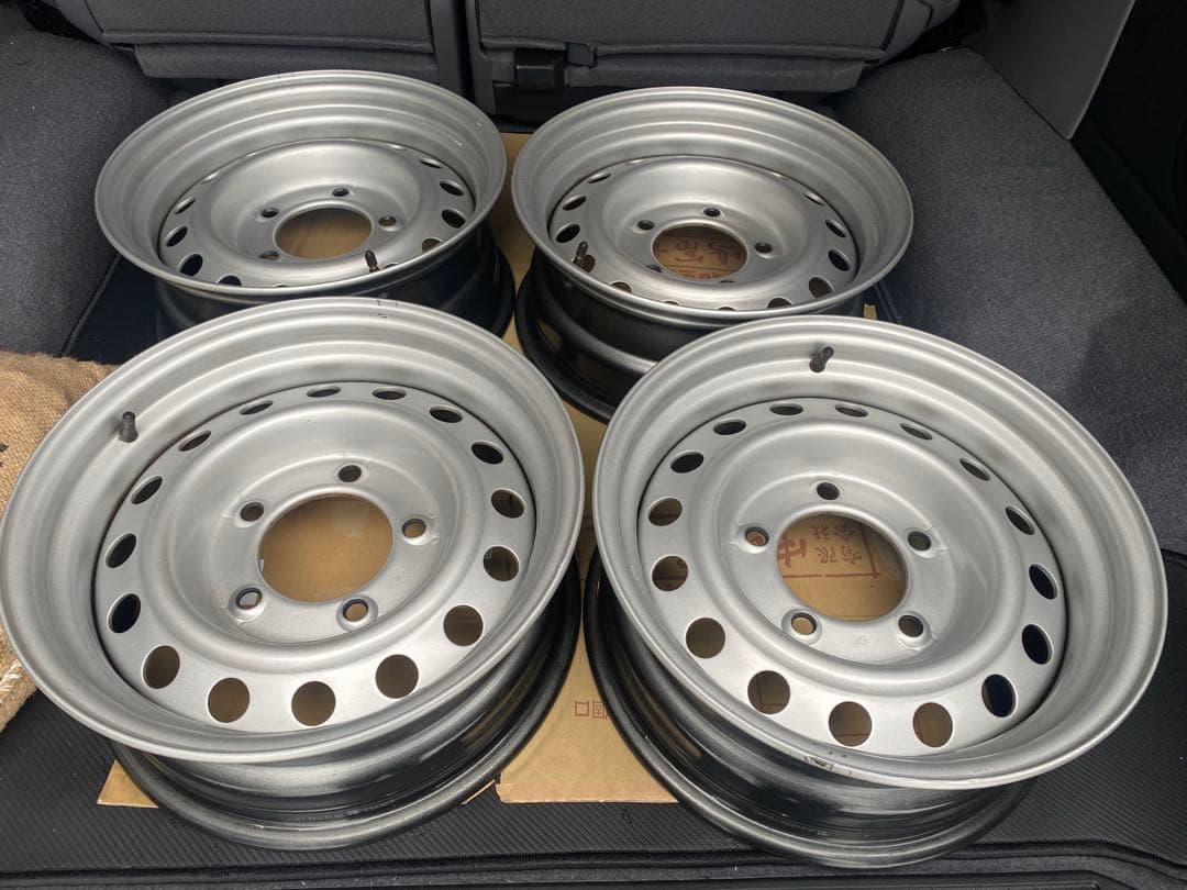 再再販ランクル70トヨタ純正スチールホイールGDJ76 西濃運輸営業所止めのみ