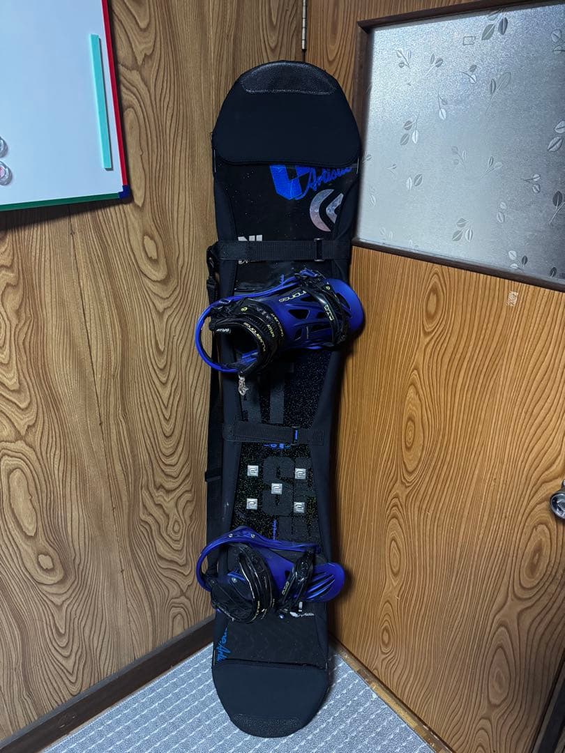 011Artistic FLATSPINLIMITED ビンディング、ケース付き