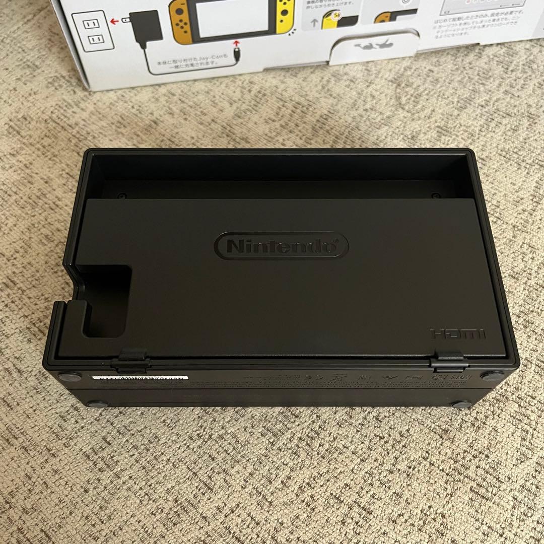 Switch ポケットモンスター Let's Go! ピカチュウ版 本体